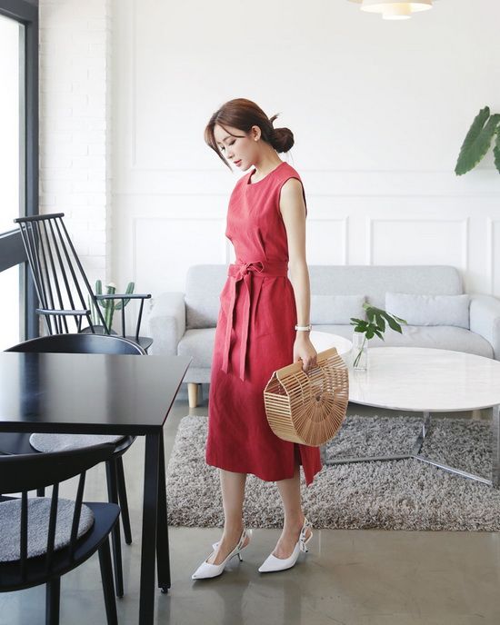 韩版连衣裙 最新时尚搭配演绎多重个性