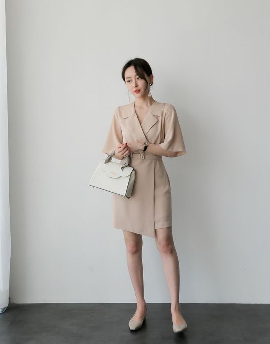 韩版连衣裙 最新时尚搭配演绎多重个性